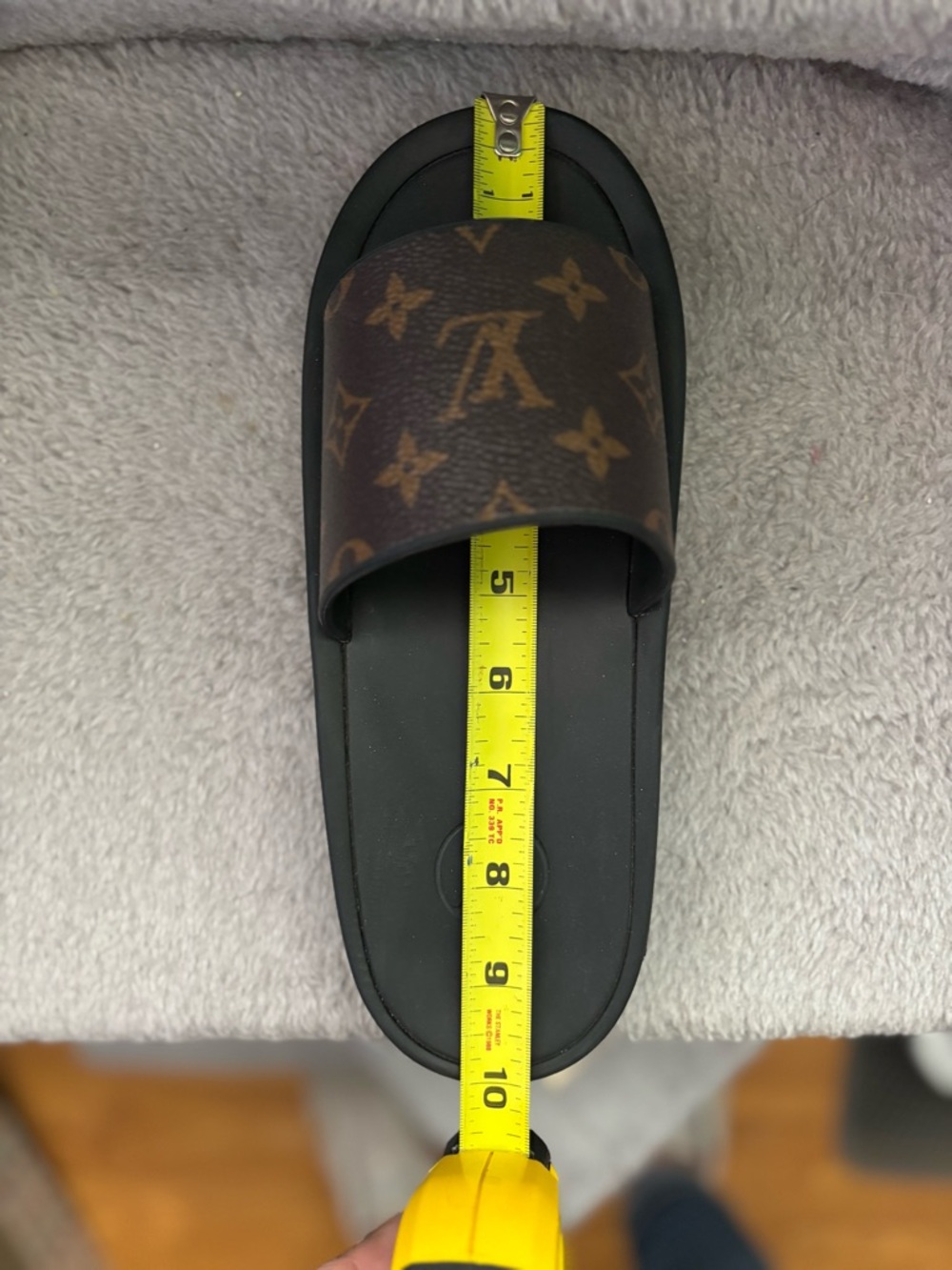 Louis Vuitton Monogram Brown and Black Slides - Picture 9 of 10
